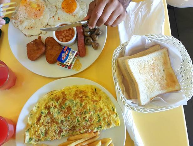 12910601_10153999247278851_55852782_n