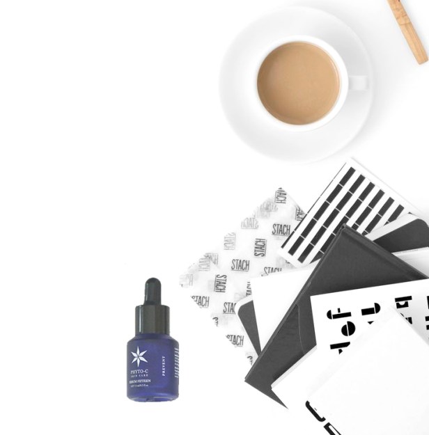 aa2a6d78adc50f854dd42f28be74bb00--minimalist-photography-flat-lay-photography