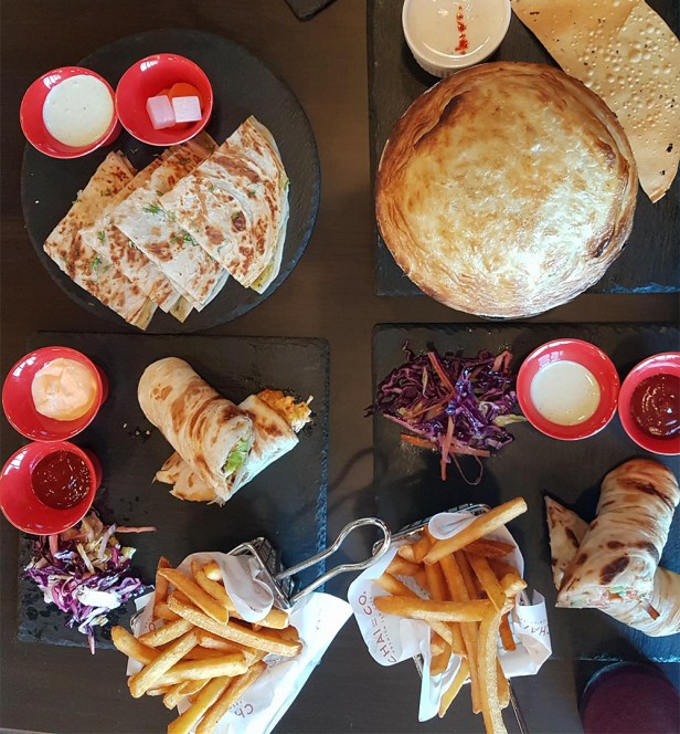 27708038_2094484757448561_1871546399_o copy