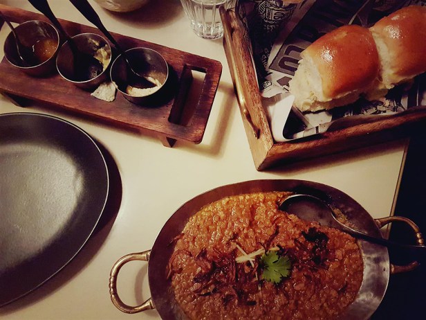 27785868_2094491220781248_1488100981_o