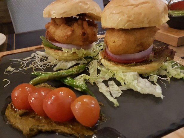 29066657_160085234695115_1141973998041563136_o