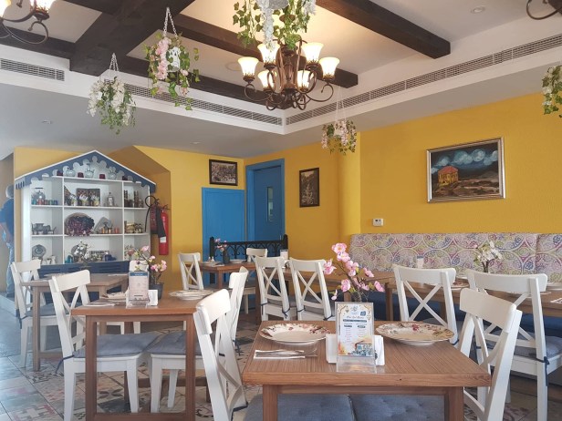 35123486_191325958237709_7118794742774628352_n