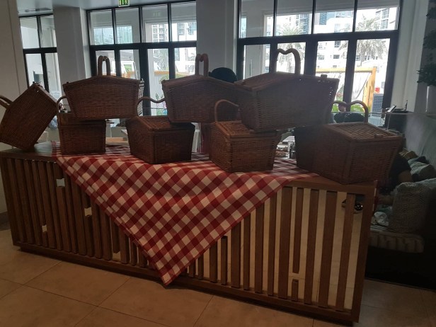 42604338_715667532126576_8561944741103534080_n