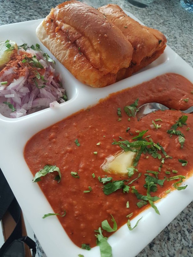 55744399_400152277210840_1317966094085914624_n